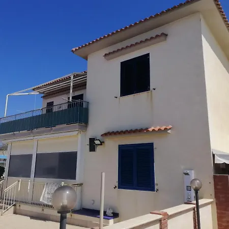 Semesterbostad Villa Perla